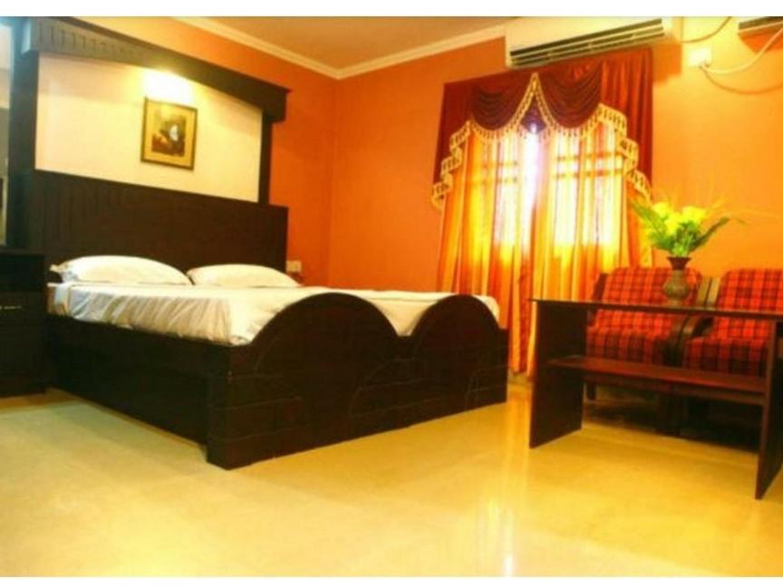 Hotel Priya Chengannur Ngoại thất bức ảnh
