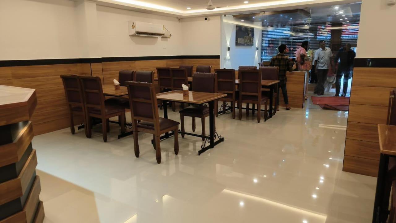 Hotel Priya Chengannur Ngoại thất bức ảnh